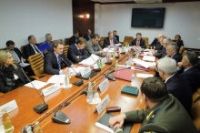 Сенаторы в среду рассмотрят закон об "ЭРА-ГЛОНАСС" Сенаторы в среду рассмотрят закон об "ЭРА-ГЛОНАСС"