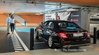 Беспилотный парковочный сервис запущен в Музее «Мерседес-Бенц» Беспилотный парковочный сервис запущен в Музее «Мерседес-Бенц»